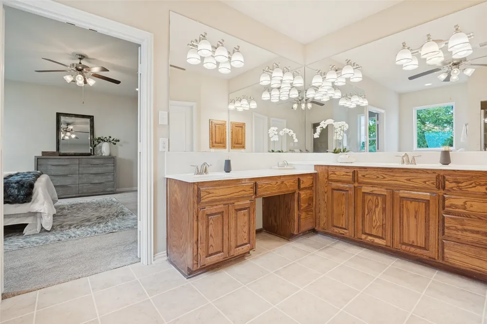 10918 Beauty Lane Dallas, TX 75229