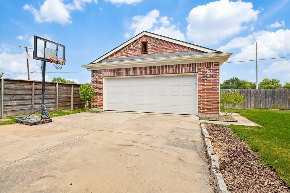 10918 Beauty Lane Dallas, TX 75229