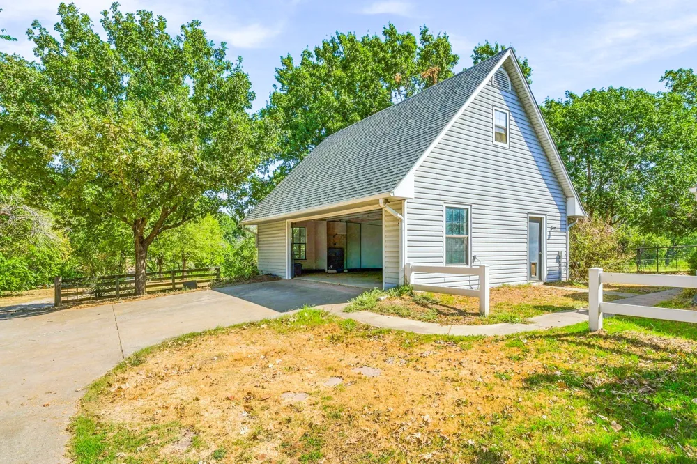 11217 Foutch Road Pilot Point, TX 76258
