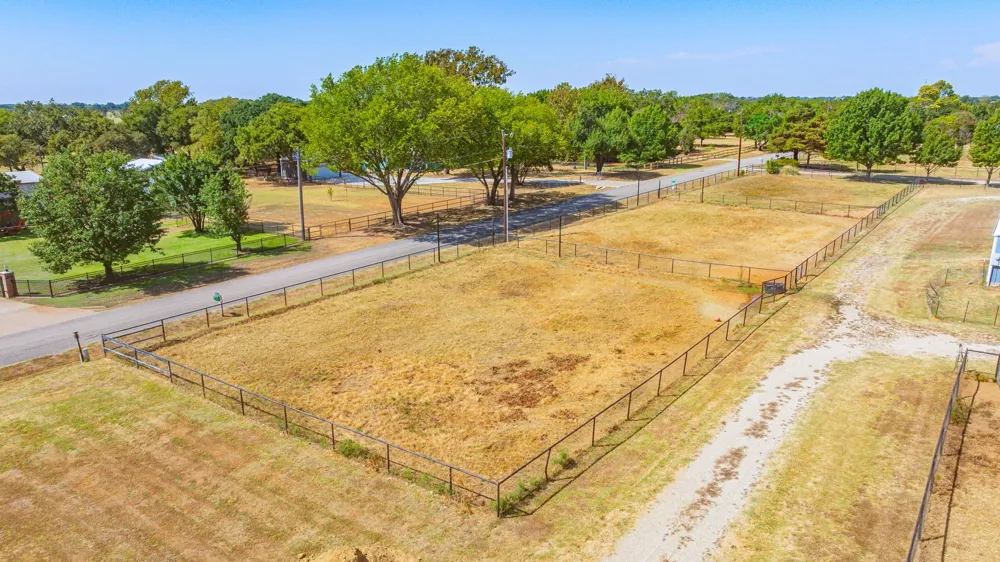 11217 Foutch Road Pilot Point, TX 76258