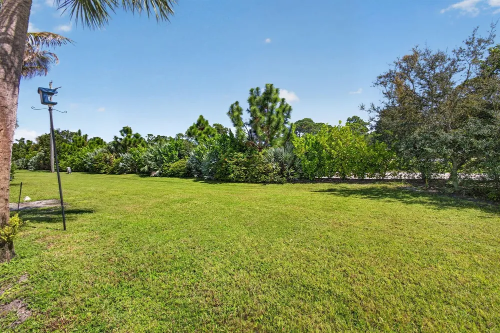8697 SE HOBE RIDGE AVENUE Hobe Sound, FL 33455