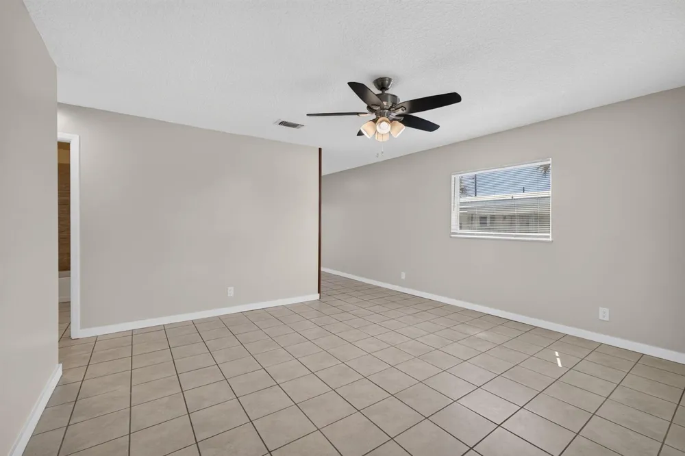 8697 SE HOBE RIDGE AVENUE Hobe Sound, FL 33455
