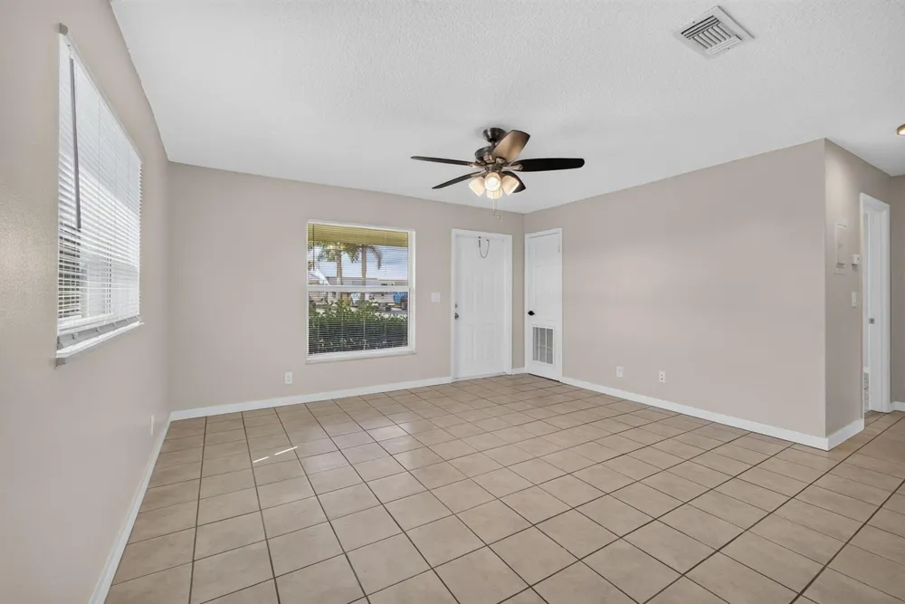 8697 SE HOBE RIDGE AVENUE Hobe Sound, FL 33455