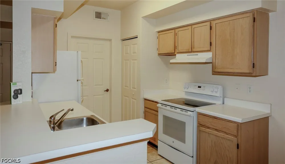 Saint Croix Lane #716 Naples, FL 34109