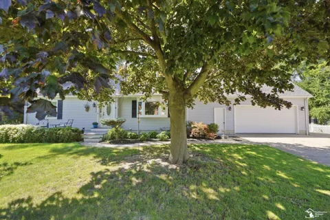 3498 Iroquois Trail