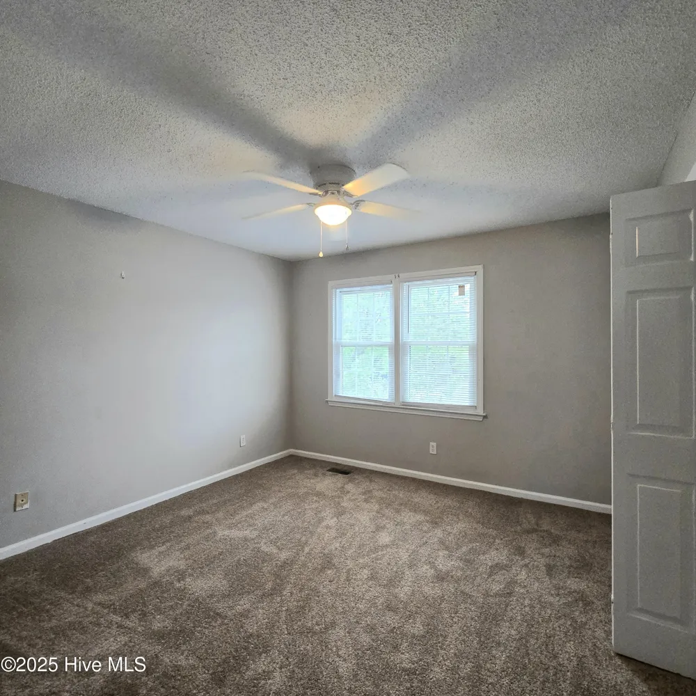 3830 Sterling Pointe Drive #P7 Winterville, NC 28590