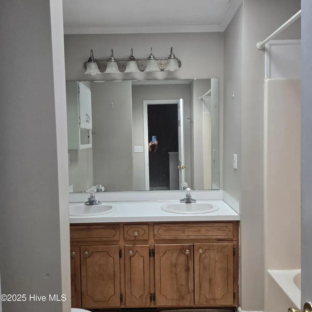 3830 Sterling Pointe Drive #P7 Winterville, NC 28590