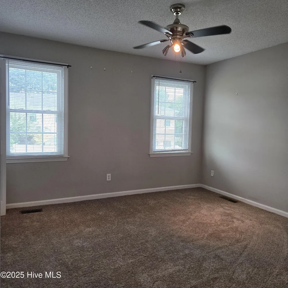 3830 Sterling Pointe Drive #P7 Winterville, NC 28590