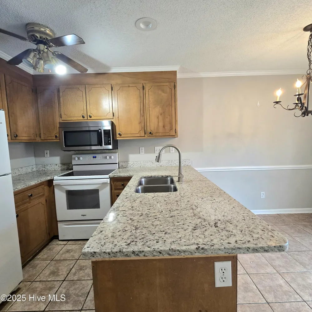 3830 Sterling Pointe Drive #P7 Winterville, NC 28590