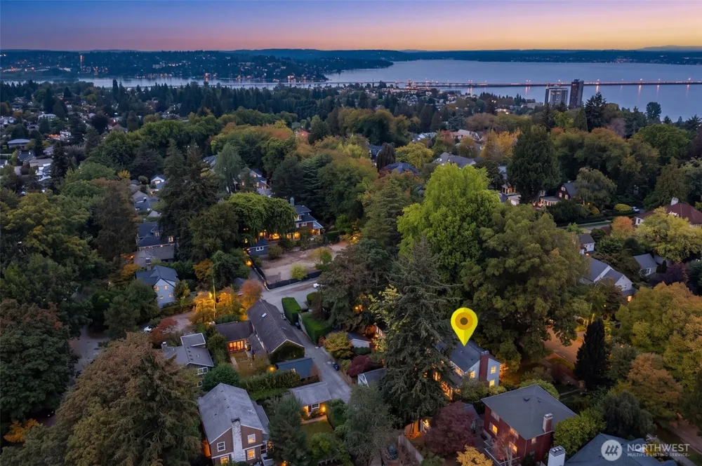 621 34th Avenue E Seattle, WA 98112