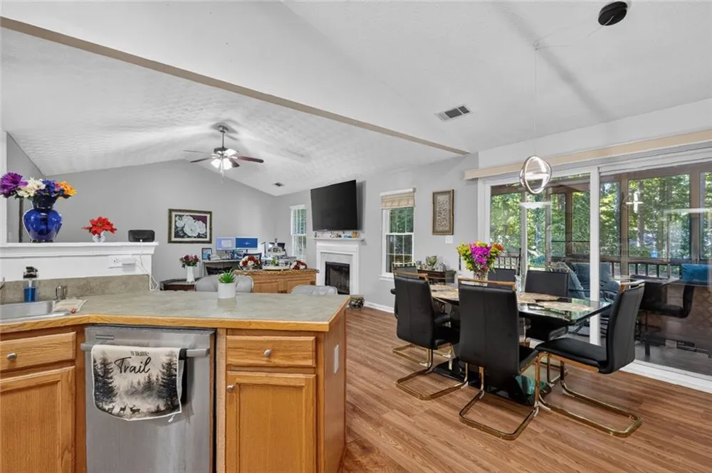 4692 Devencrest Lane Buford, GA 30519