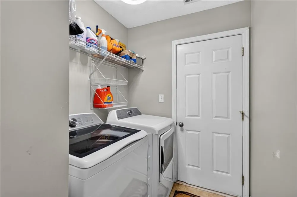 4692 Devencrest Lane Buford, GA 30519