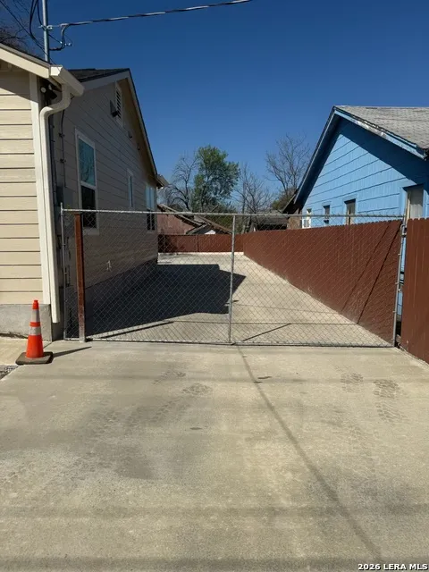 1507 W Hilderbrand Ave. San Antonio, TX 78202