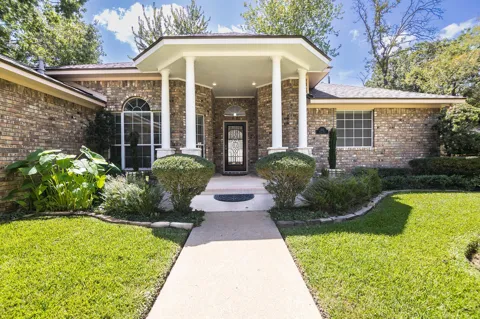 104 Peach Tree Street