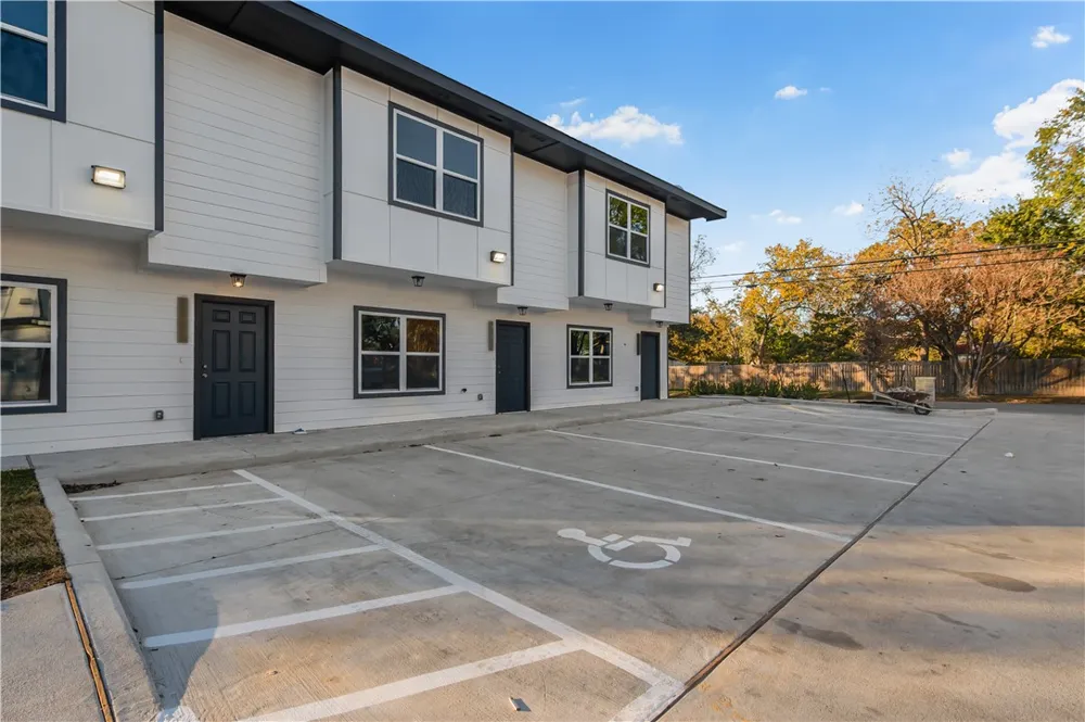 601 W 24th Street Bryan, TX 77803