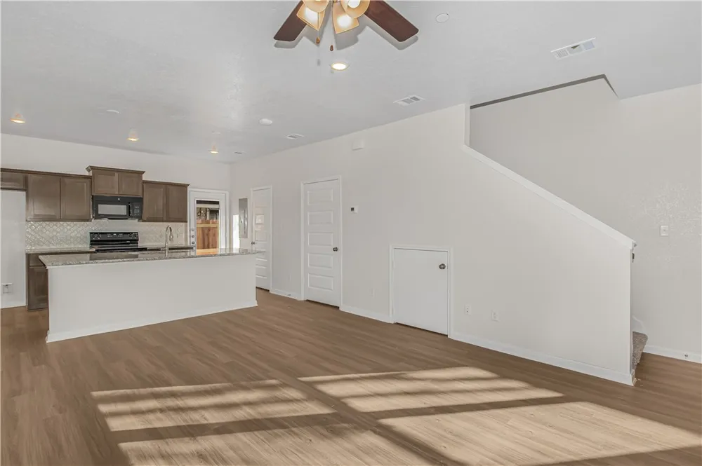 601 W 24th Street Bryan, TX 77803