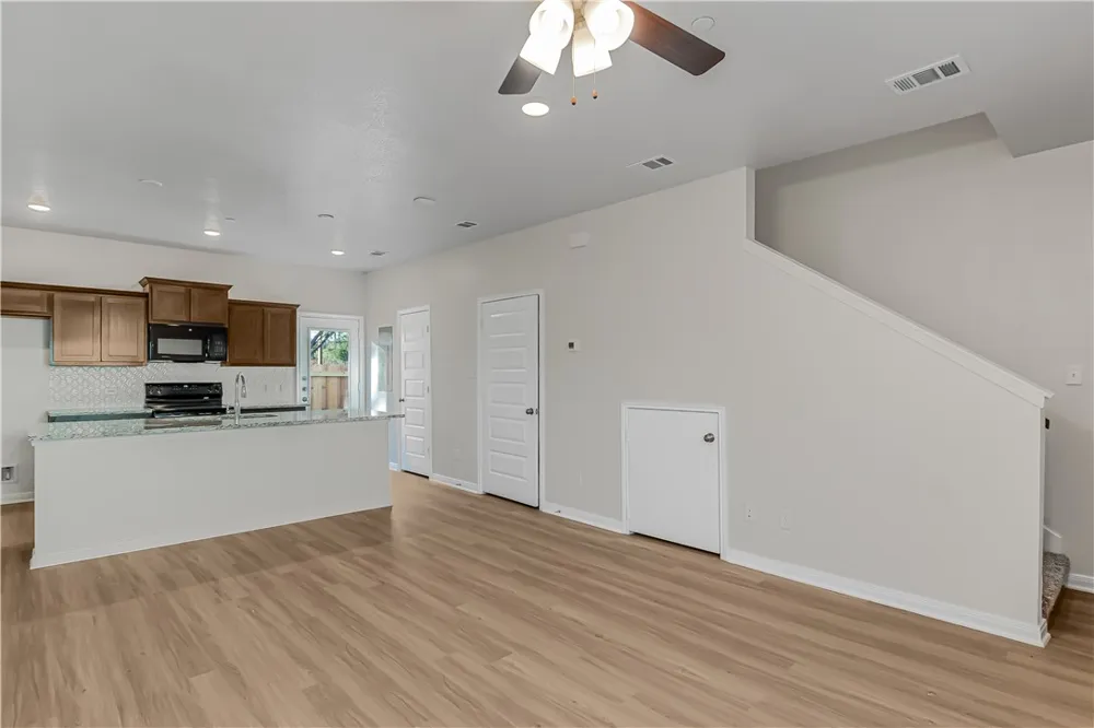 601 W 24th Street Bryan, TX 77803