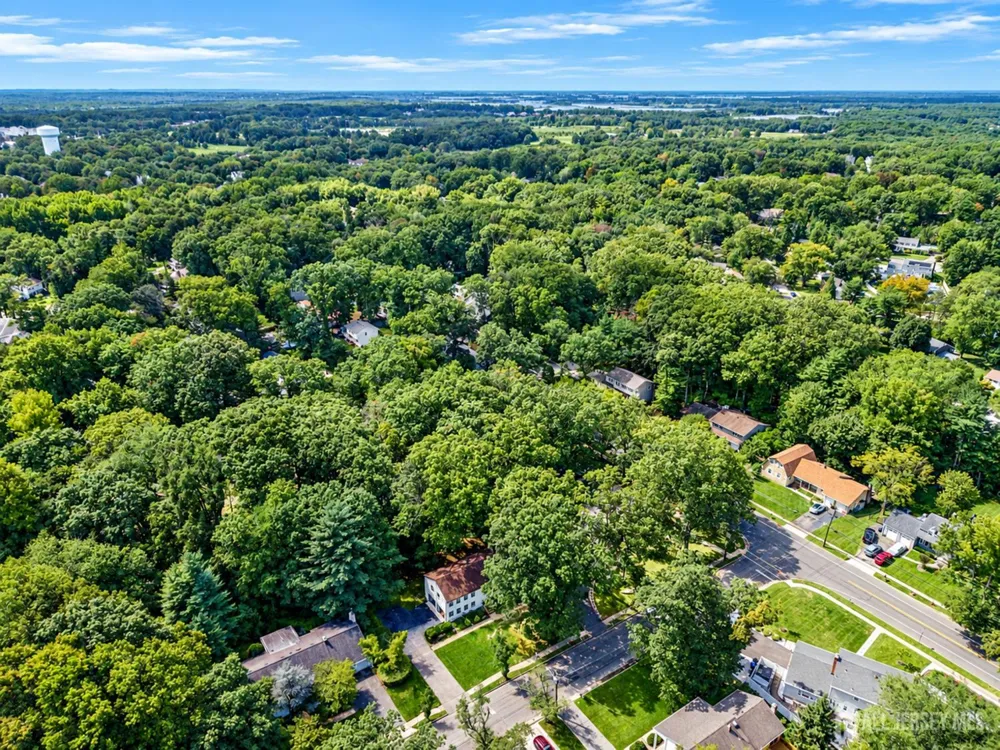 4 Bunker Hill Run East Brunswick, NJ 08816