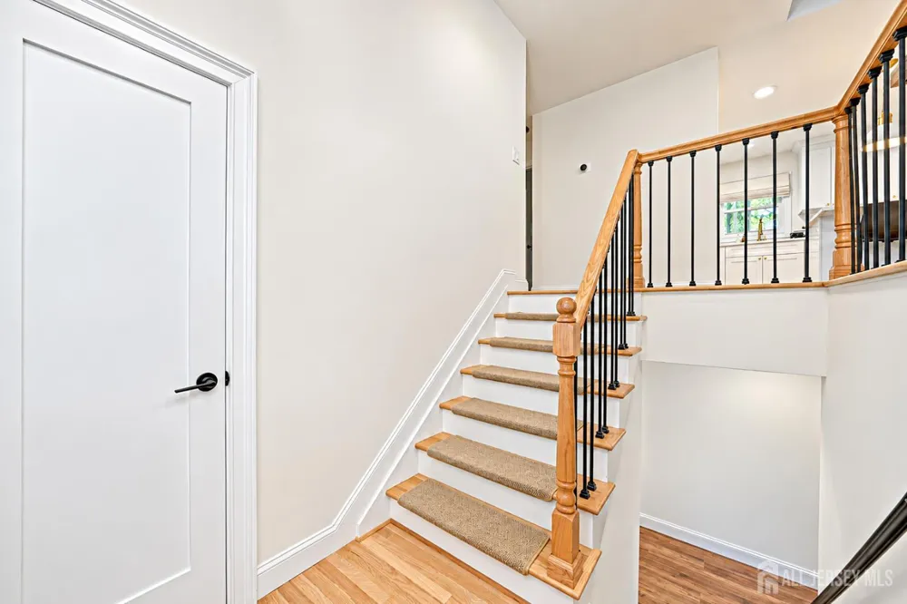 4 Bunker Hill Run East Brunswick, NJ 08816