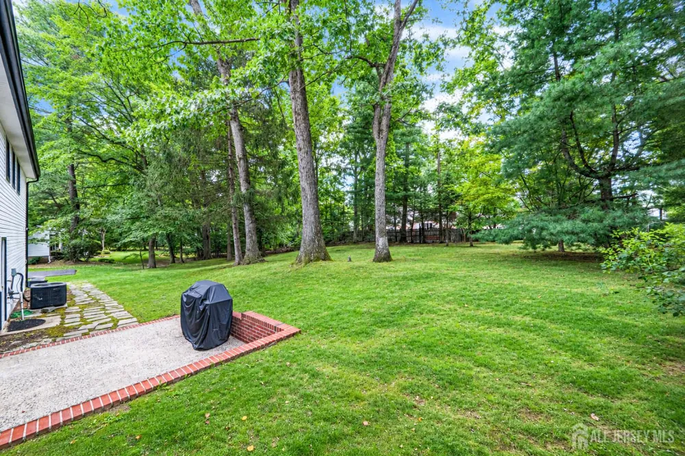 4 Bunker Hill Run East Brunswick, NJ 08816