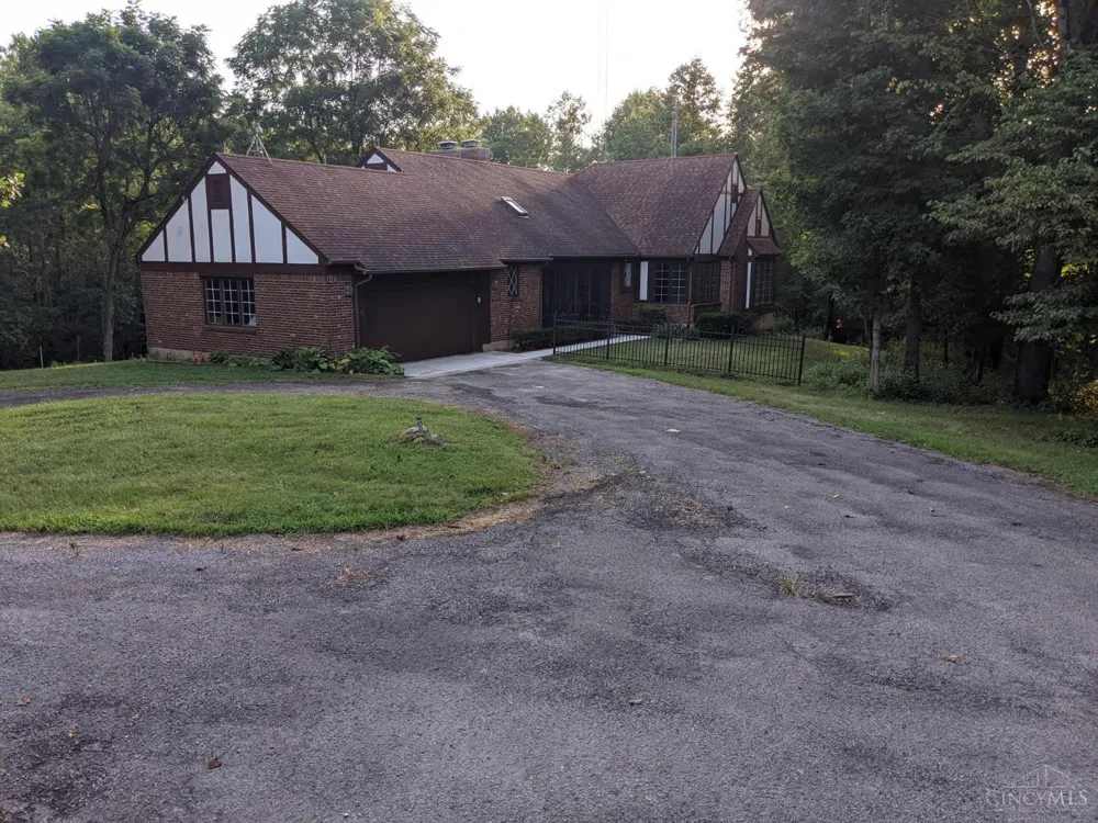921 Katys Lane Chester, OH 45177