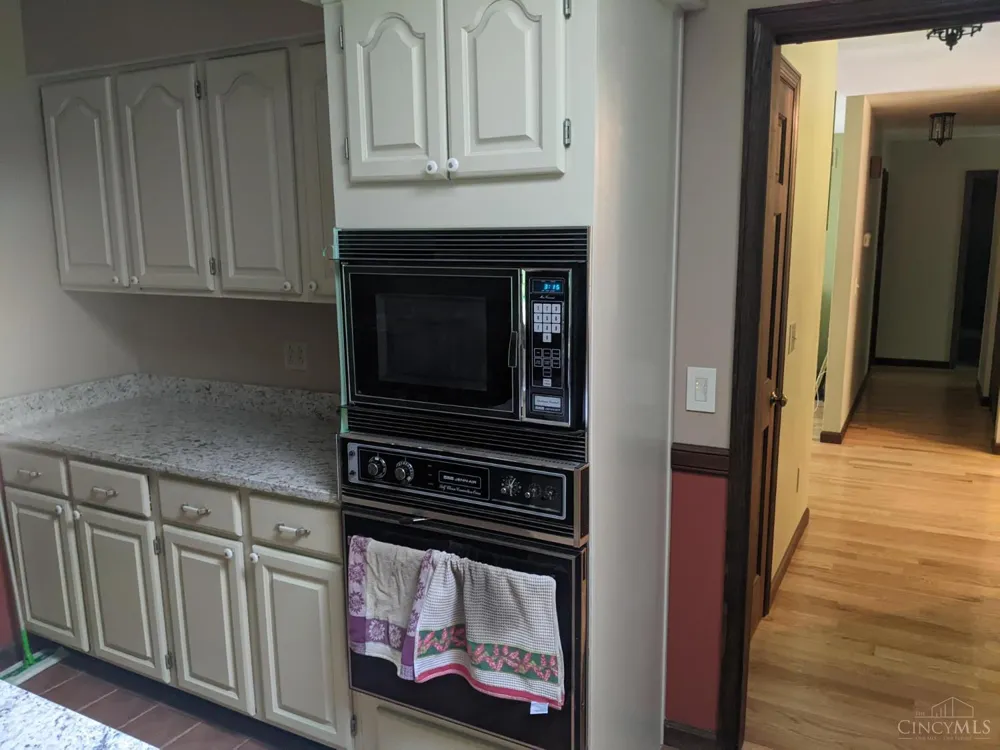 921 Katys Lane Chester, OH 45177