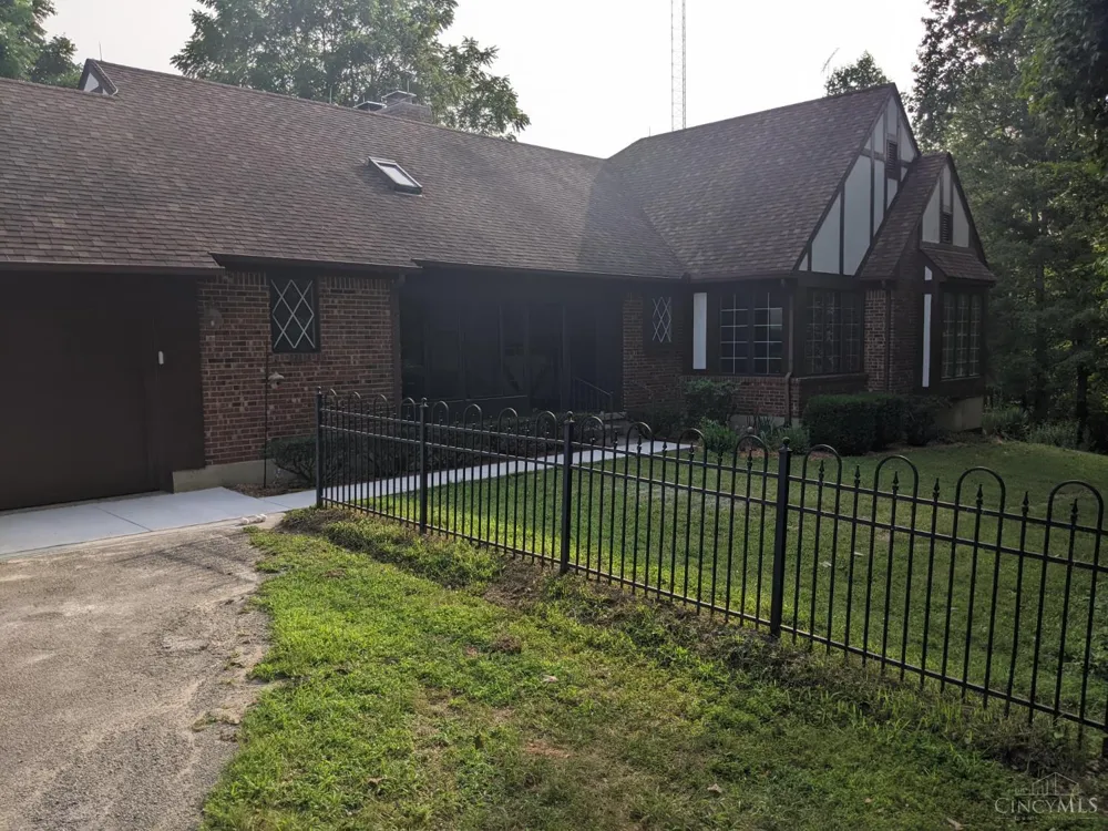 921 Katys Lane Chester, OH 45177