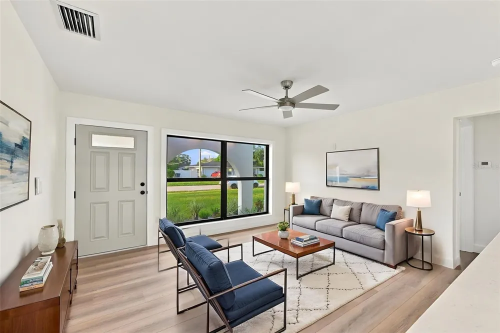 3215 W DEWEY STREET Tampa, FL 33607