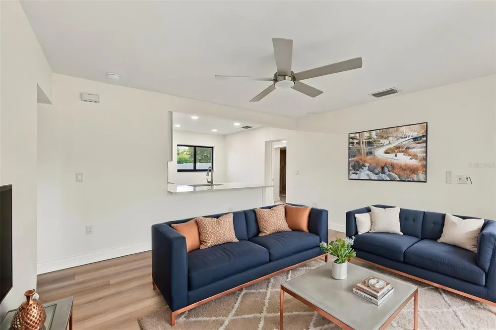 3215 W DEWEY STREET Tampa, FL 33607