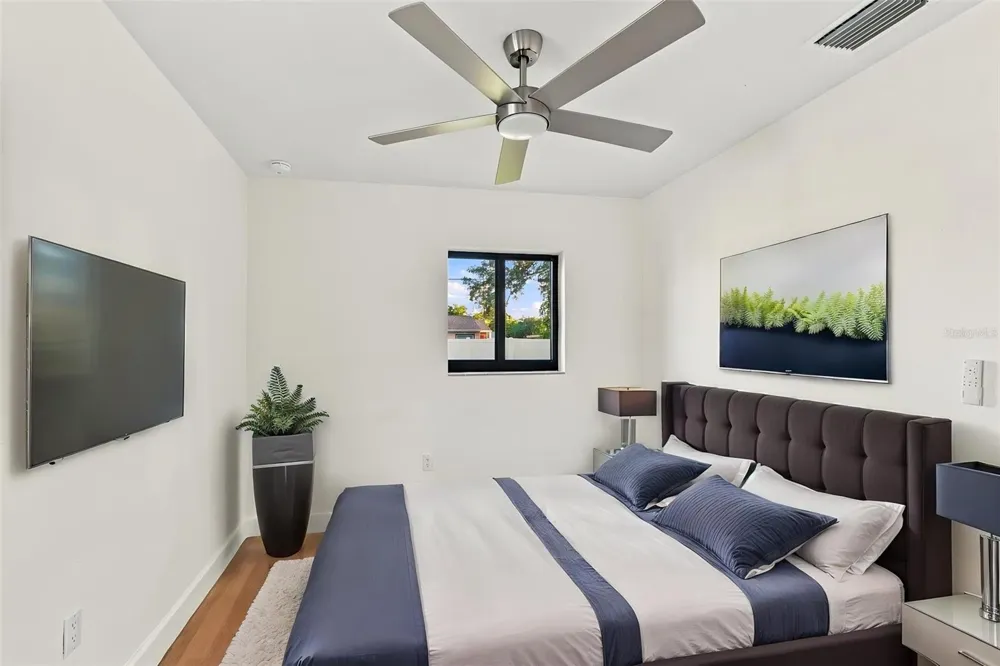 3215 W DEWEY STREET Tampa, FL 33607