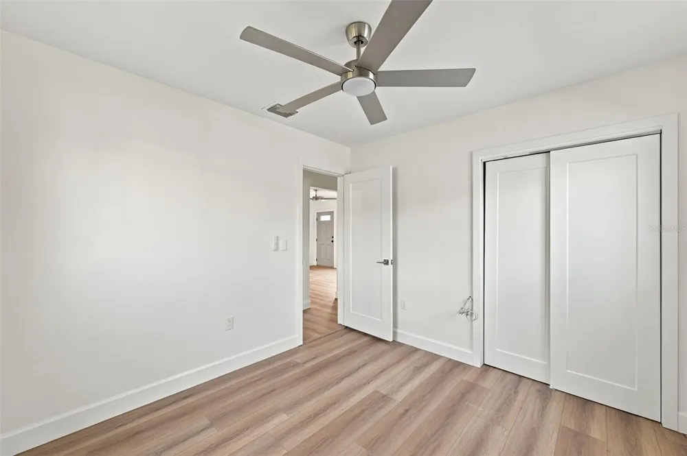 3215 W DEWEY STREET Tampa, FL 33607