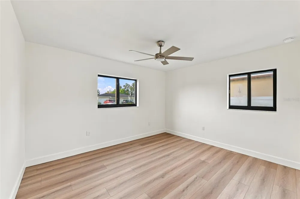 3215 W DEWEY STREET Tampa, FL 33607