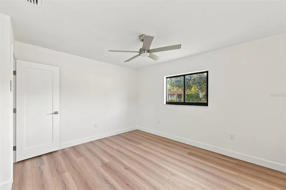3215 W DEWEY STREET Tampa, FL 33607