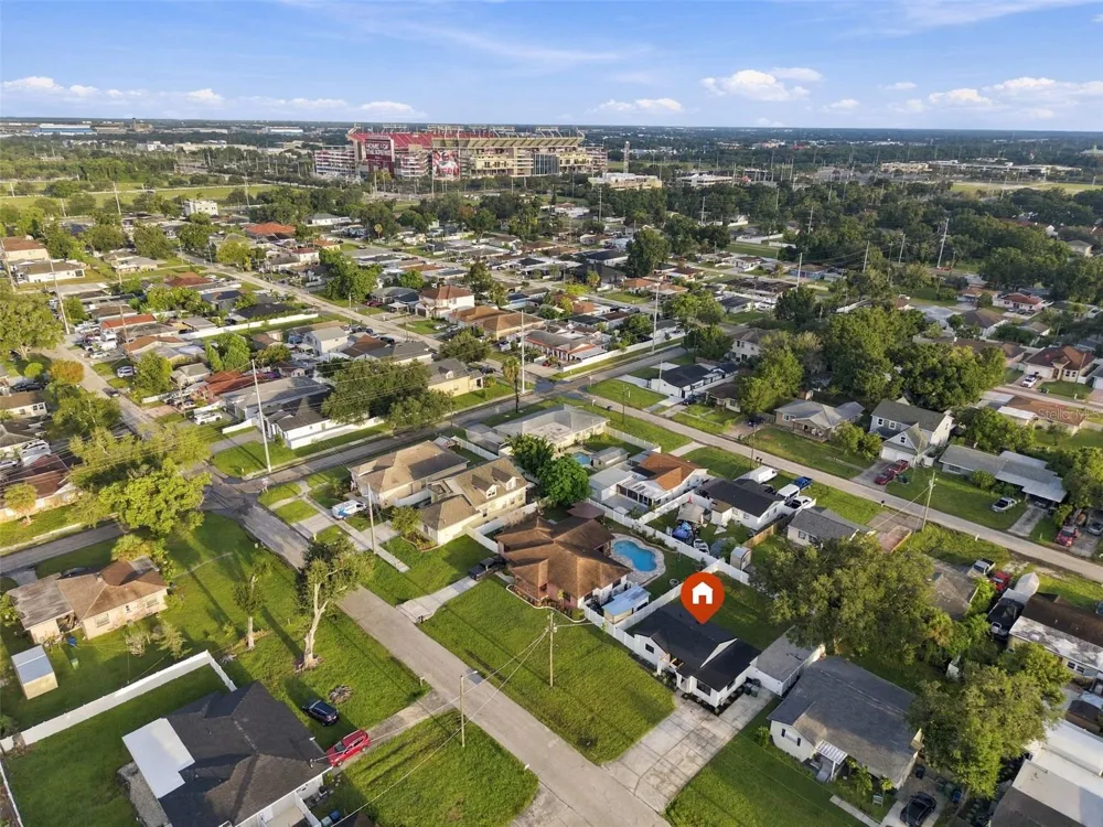 3215 W DEWEY STREET Tampa, FL 33607