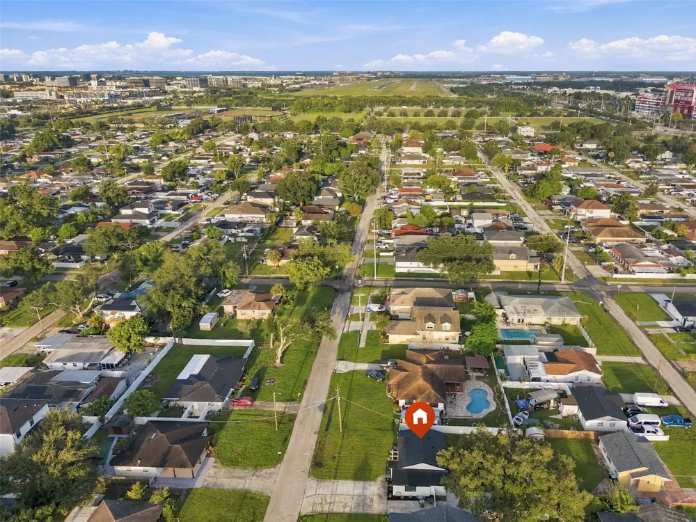 3215 W DEWEY STREET Tampa, FL 33607