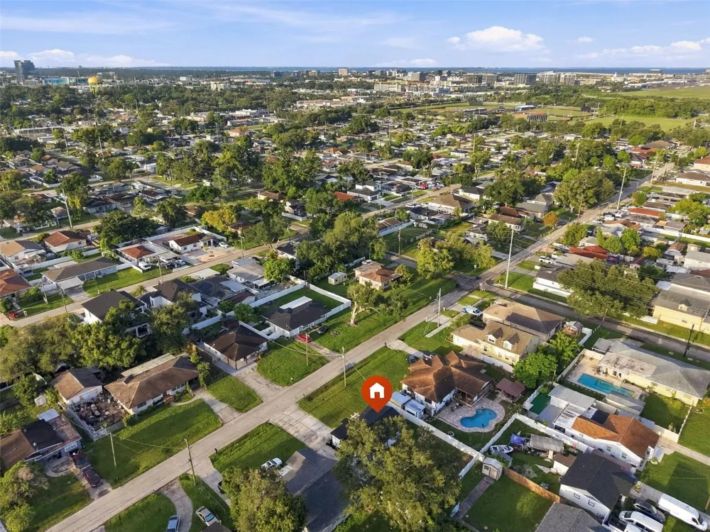 3215 W DEWEY STREET Tampa, FL 33607