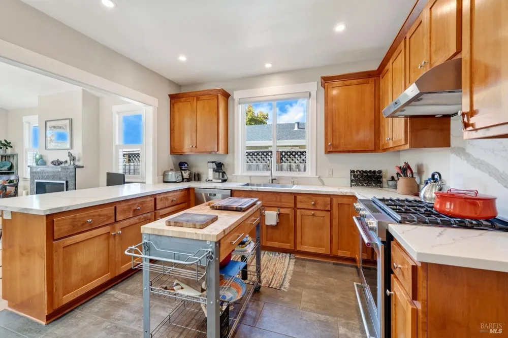 445 Monte Vista Avenue Healdsburg, CA 95448