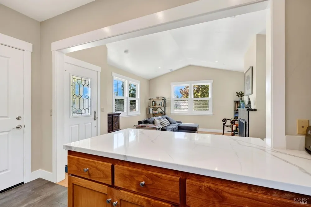 445 Monte Vista Avenue Healdsburg, CA 95448