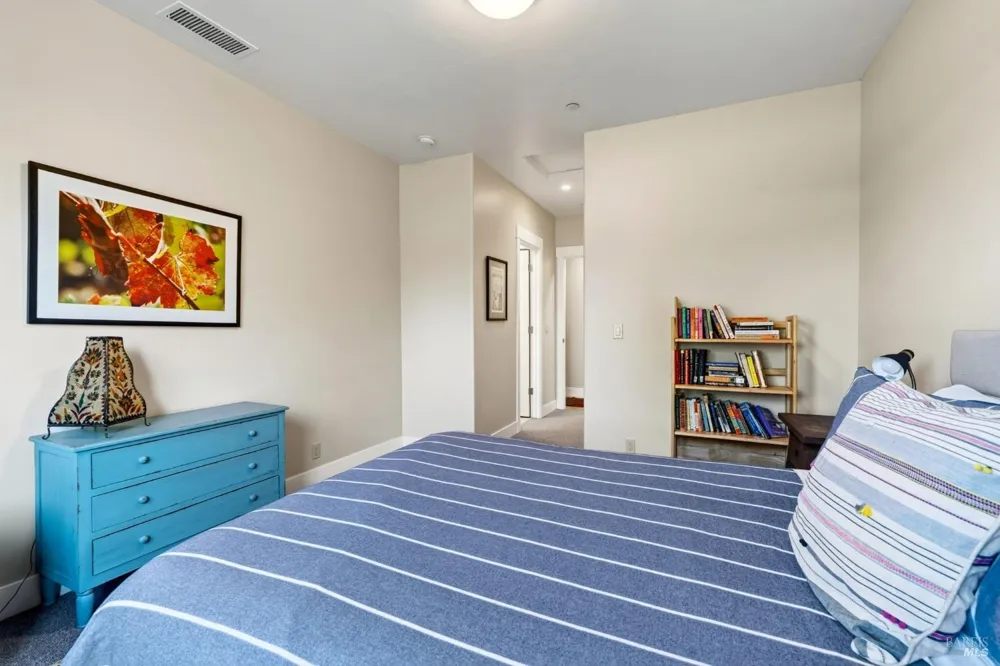 445 Monte Vista Avenue Healdsburg, CA 95448