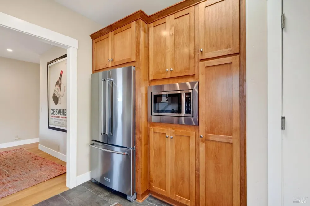 445 Monte Vista Avenue Healdsburg, CA 95448