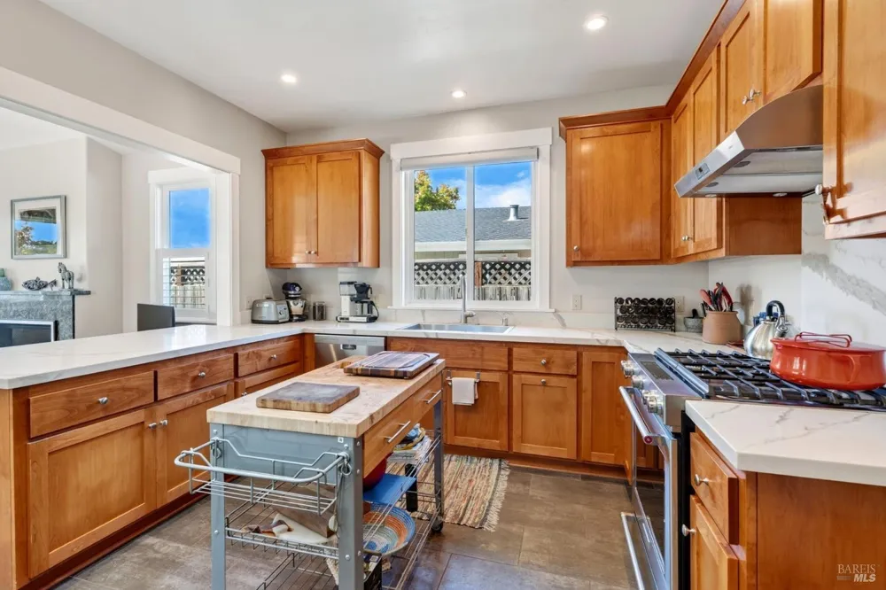 445 Monte Vista Avenue Healdsburg, CA 95448