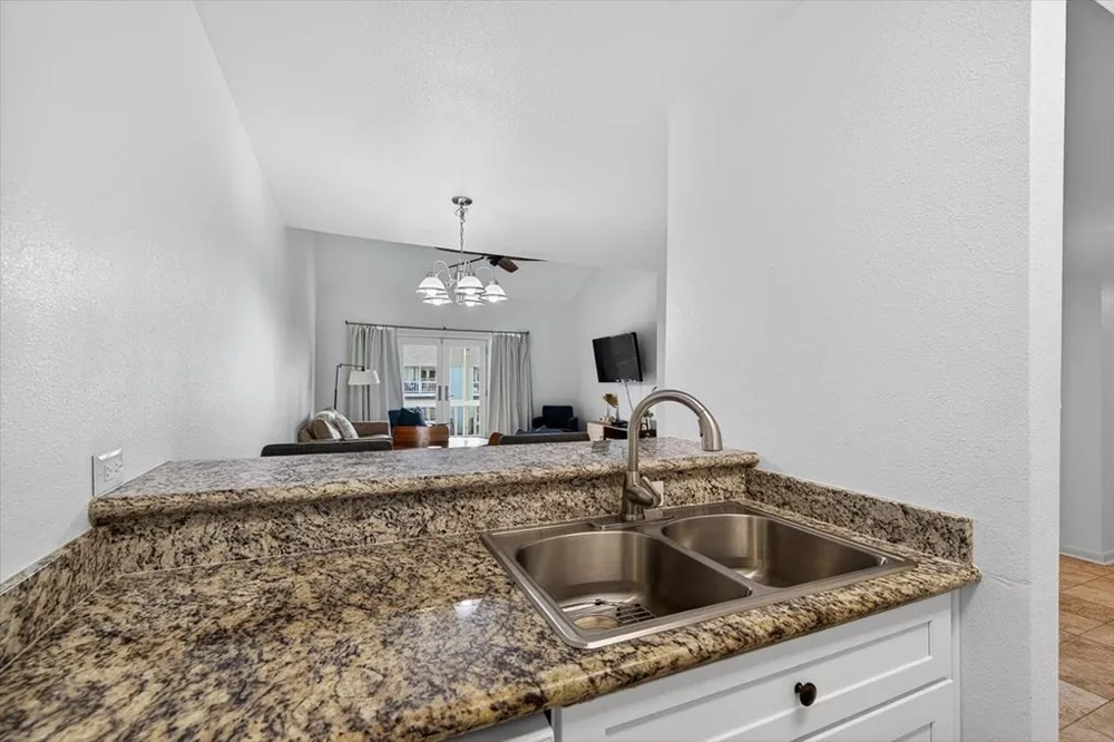 610 Lauderdale Drive #610 Rockport, TX 78382