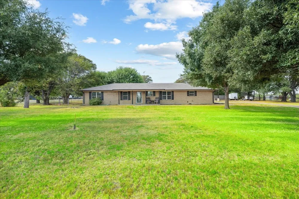 13096 W Highway 31 Purdon, TX 76679