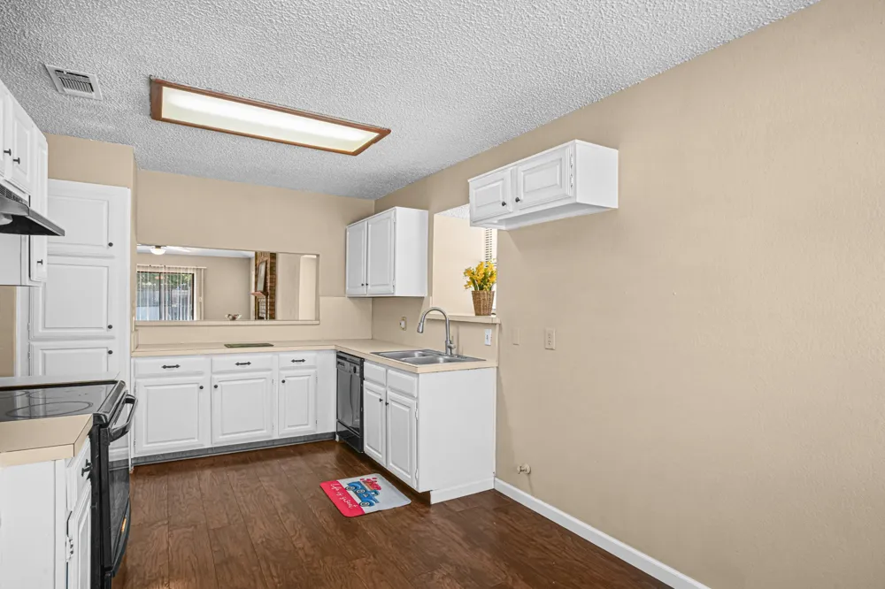 2134 Reverchon Drive Arlington, TX 76017