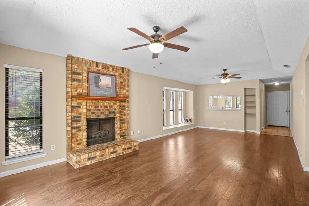 2134 Reverchon Drive Arlington, TX 76017