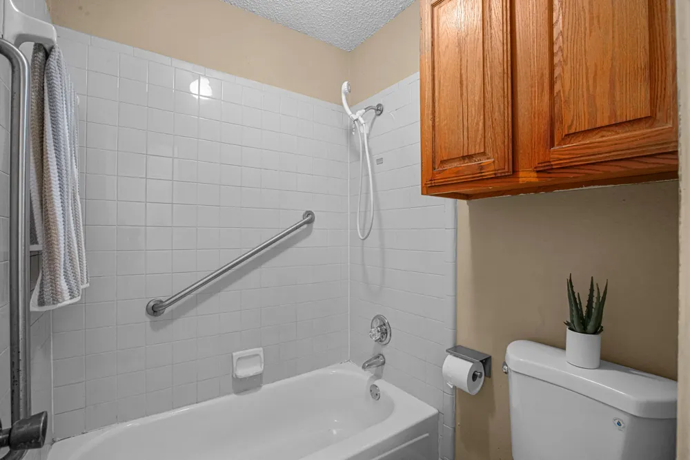 2134 Reverchon Drive Arlington, TX 76017