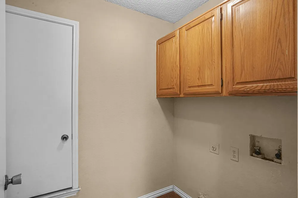 2134 Reverchon Drive Arlington, TX 76017