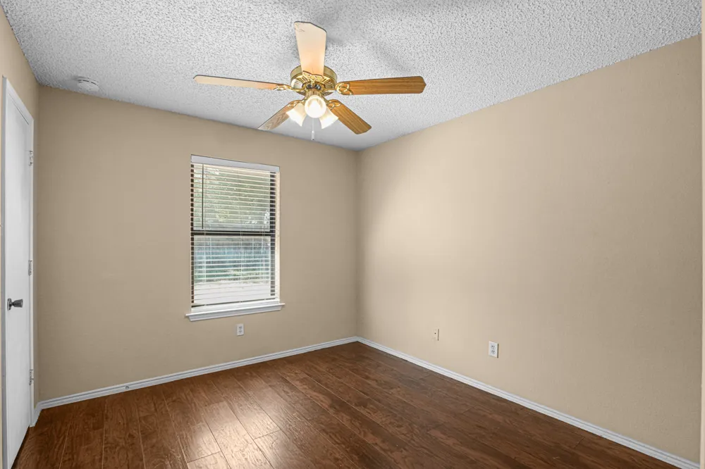 2134 Reverchon Drive Arlington, TX 76017