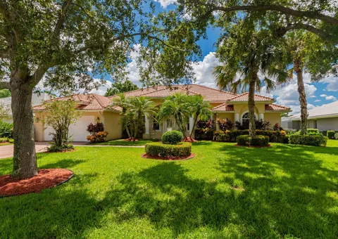 1262 SW Bent Pine Cove