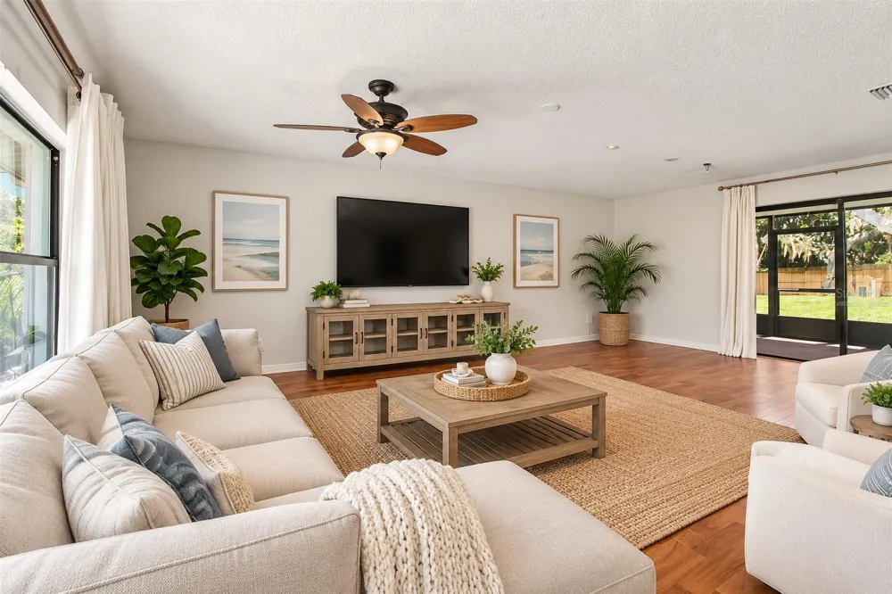 1507 POINSETTIA AVENUE Tarpon Springs, FL 34689